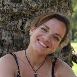 <em>Ana Sofía H.</em>